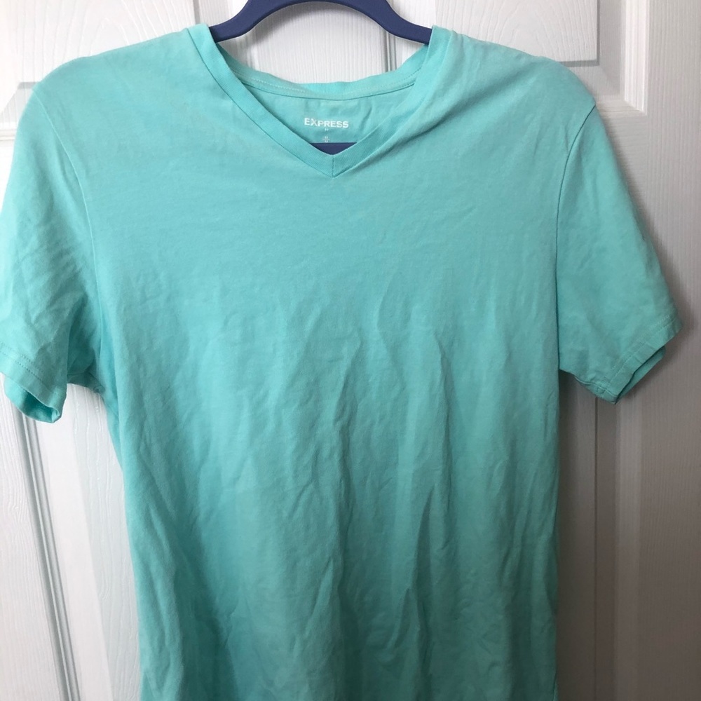Express v neck